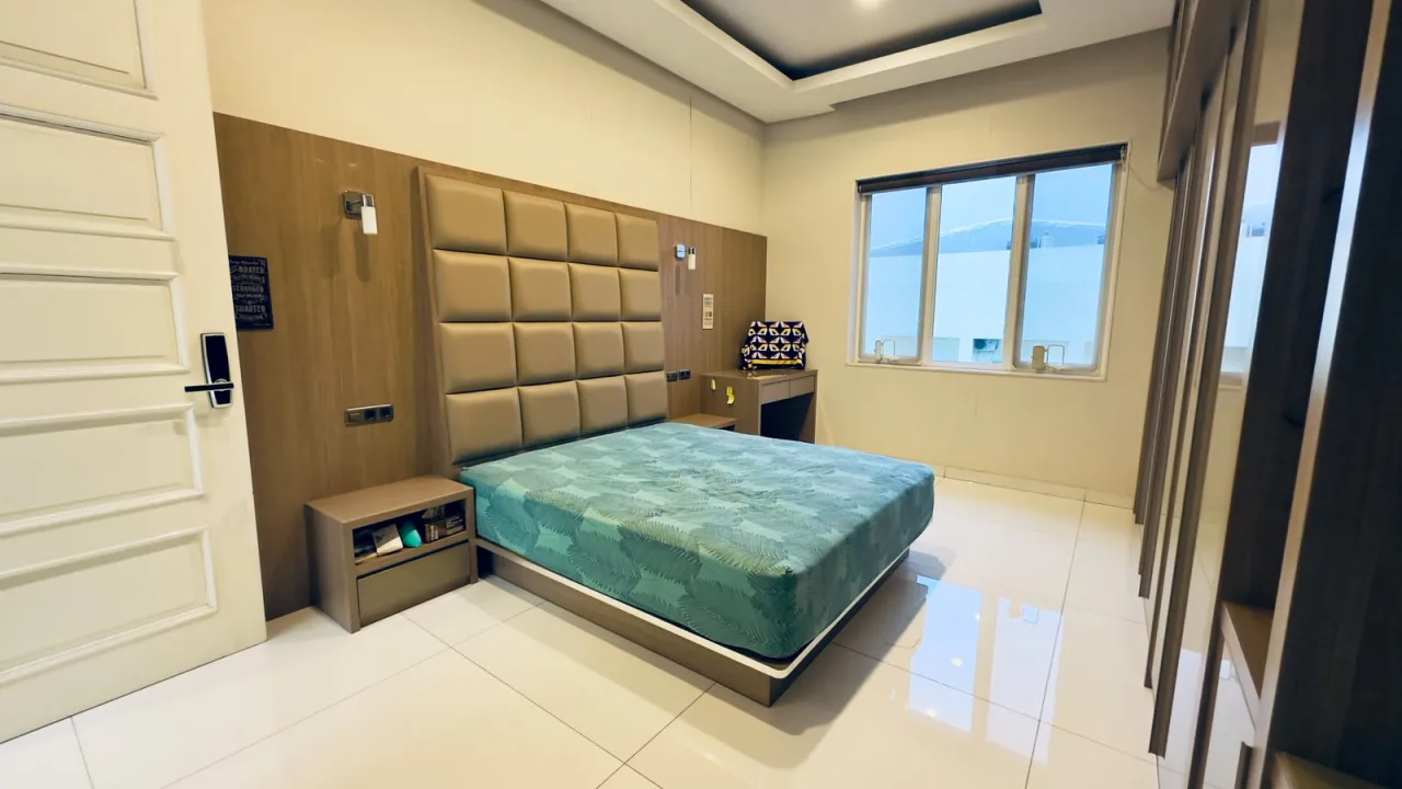 Foto 9: Rumah Sunter - hoek